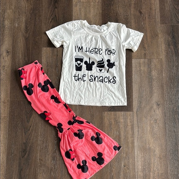 Boutique Disney I’m Here for the Snacks outfit.  Milk silk fabric, size 8/9. - Picture 2 of 9